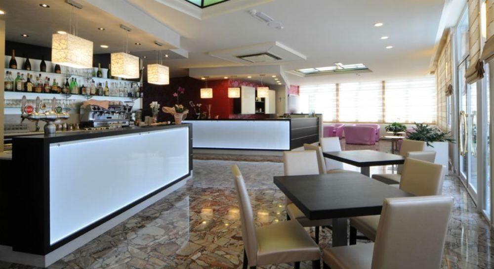 Hotel Amburgo Bibione Exterior foto