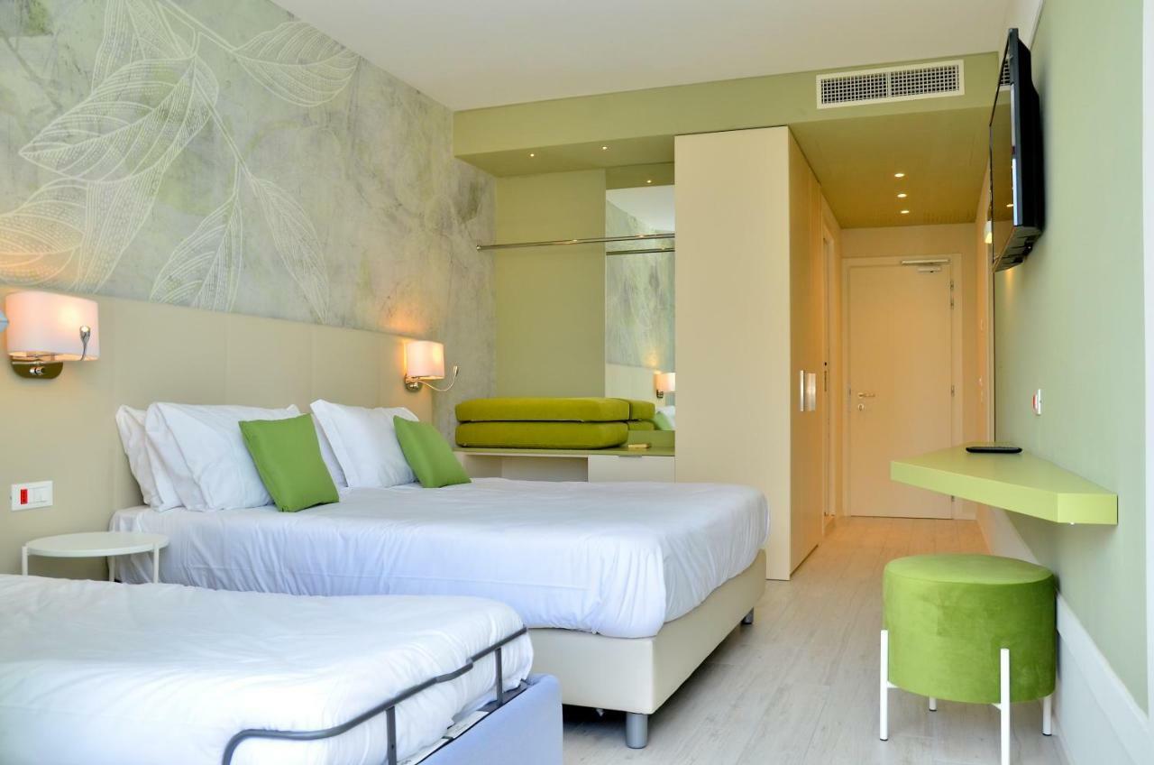 Hotel Amburgo Bibione Exterior foto