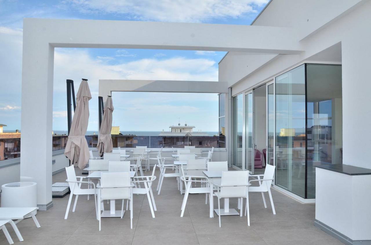 Hotel Amburgo Bibione Exterior foto