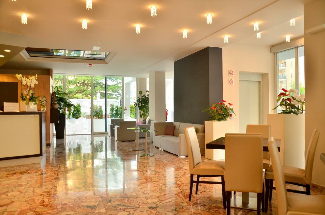 Hotel Amburgo Bibione Exterior foto