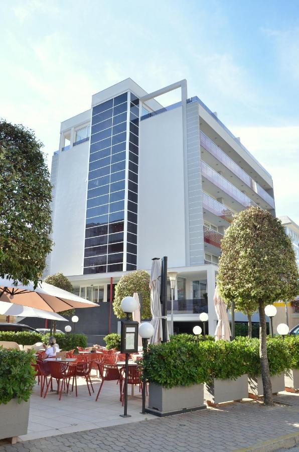 Hotel Amburgo Bibione Exterior foto